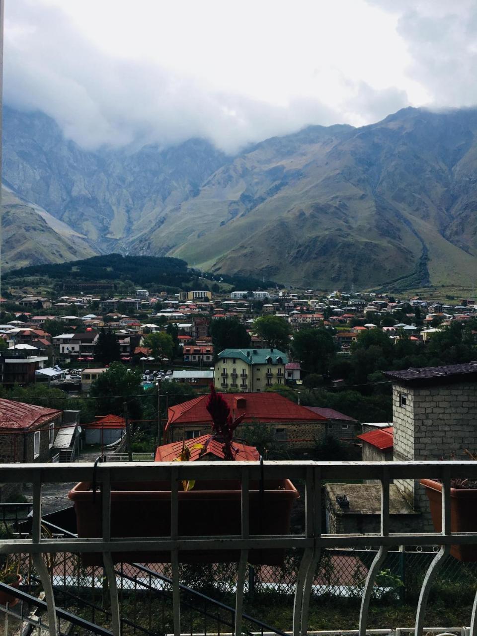 Maia'S Guest House Gergeti Kazbegi Exterior foto